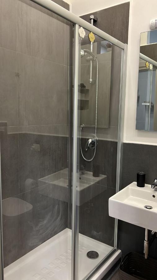 Rodino Rooms Naples Luaran gambar